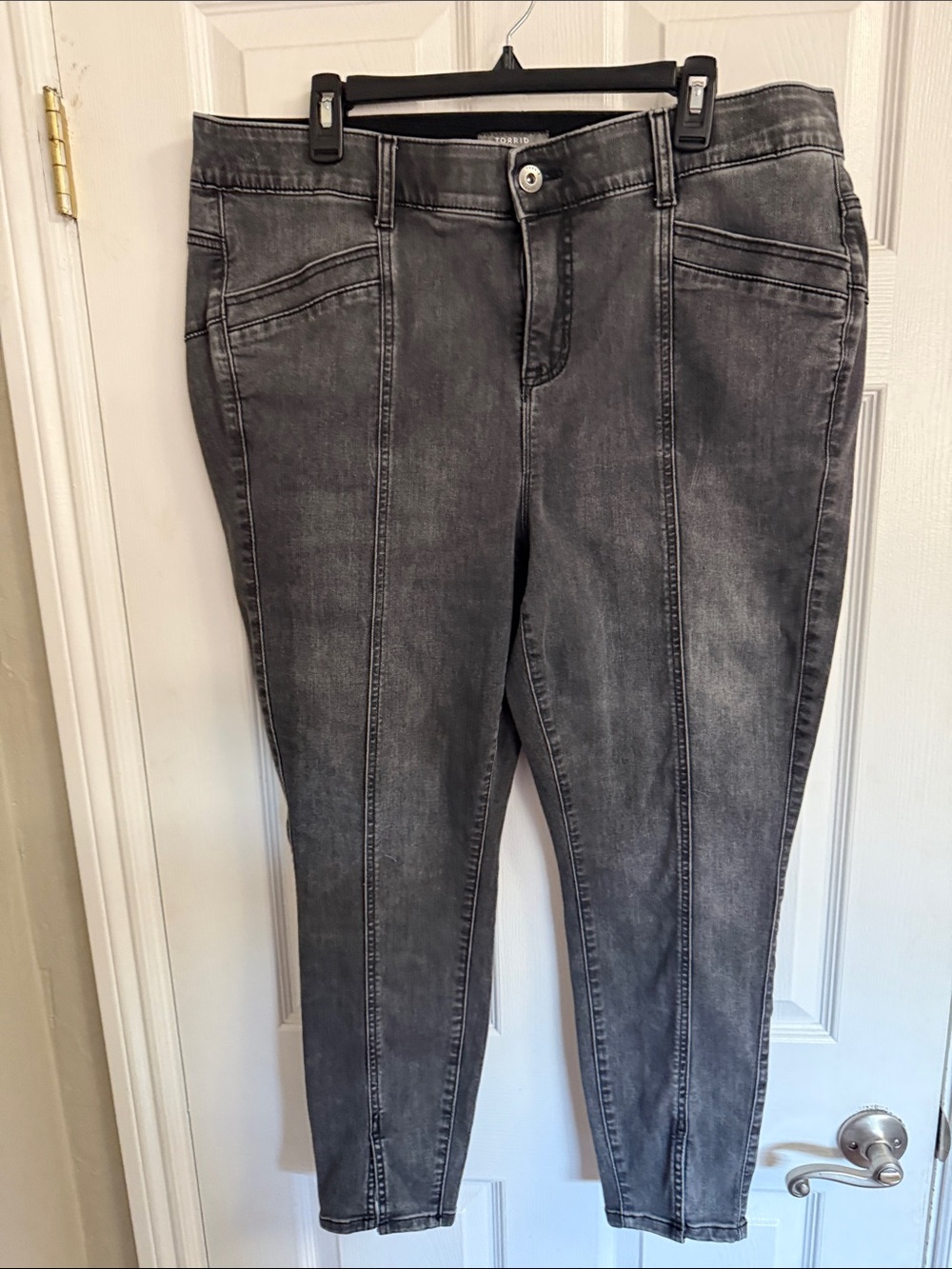 Torrid size 20R grey Women’s Bombshell Skinny — Sleek Ponte-Style Jeans